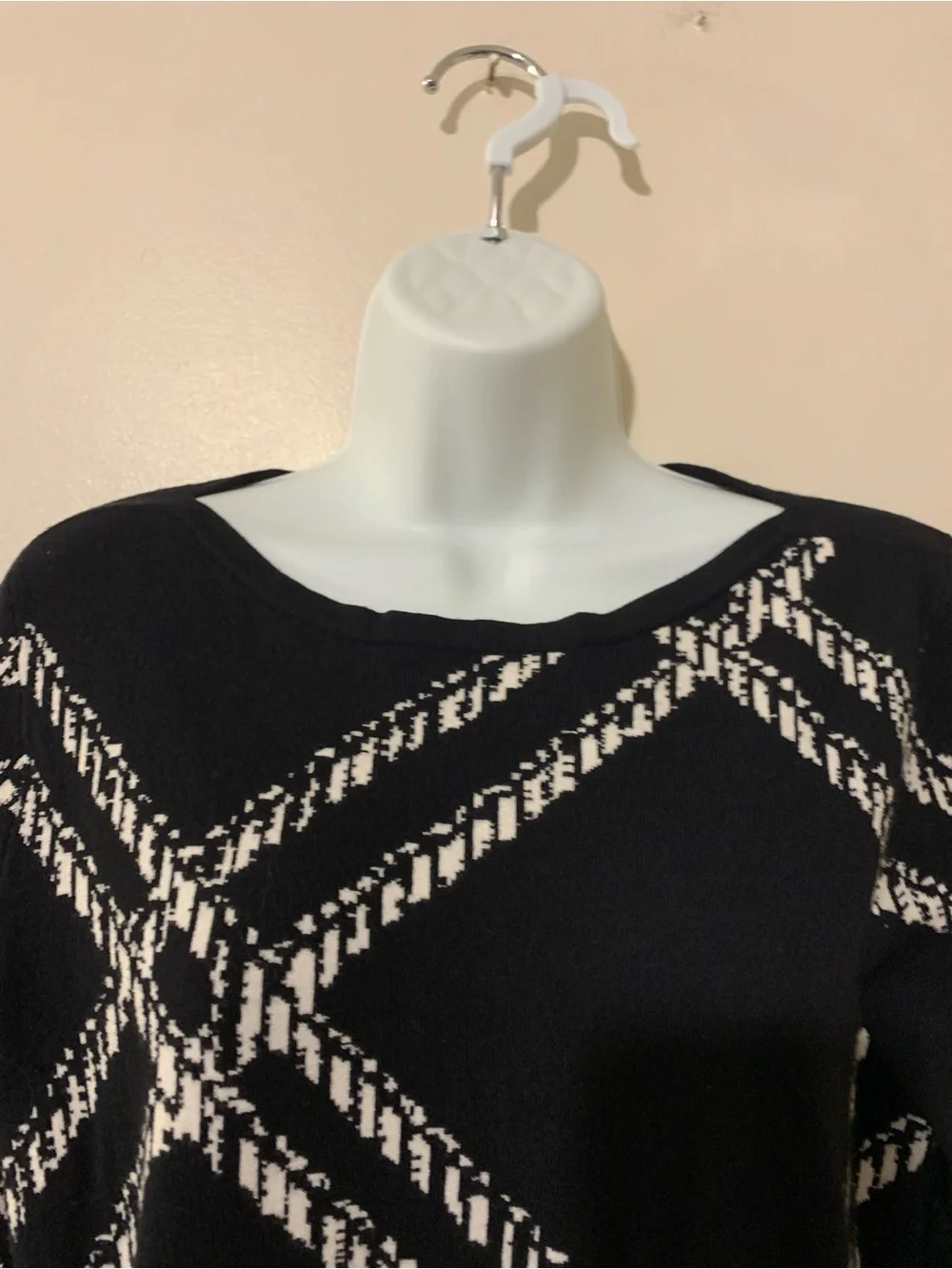 Chico's Black and Cream Cropped Plaid Crewneck Sweater